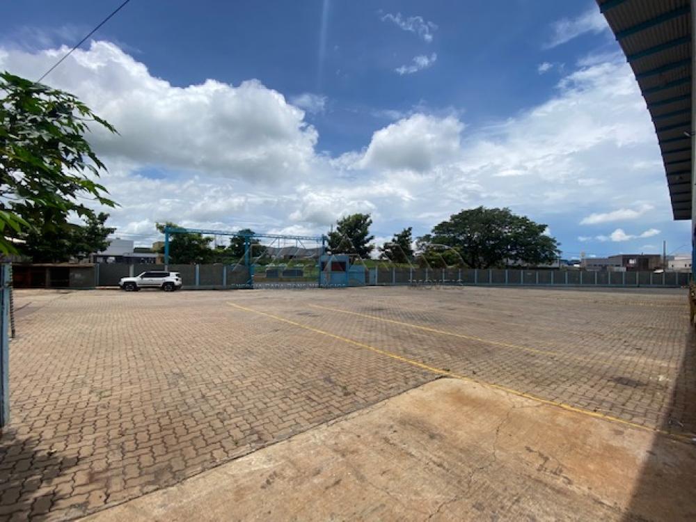 Alugar Comercial / Galp&atilde;o  Barrac&atilde;o em Ribeir&atilde;o Preto R$ 35.000,00 - Foto 4