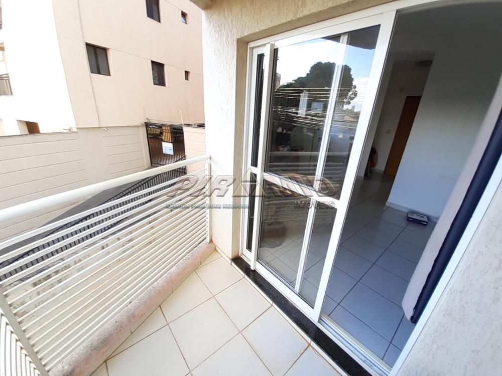 Alugar Apartamento / Padr&atilde;o em Ribeir&atilde;o Preto R$ 1.800,00 - Foto 3