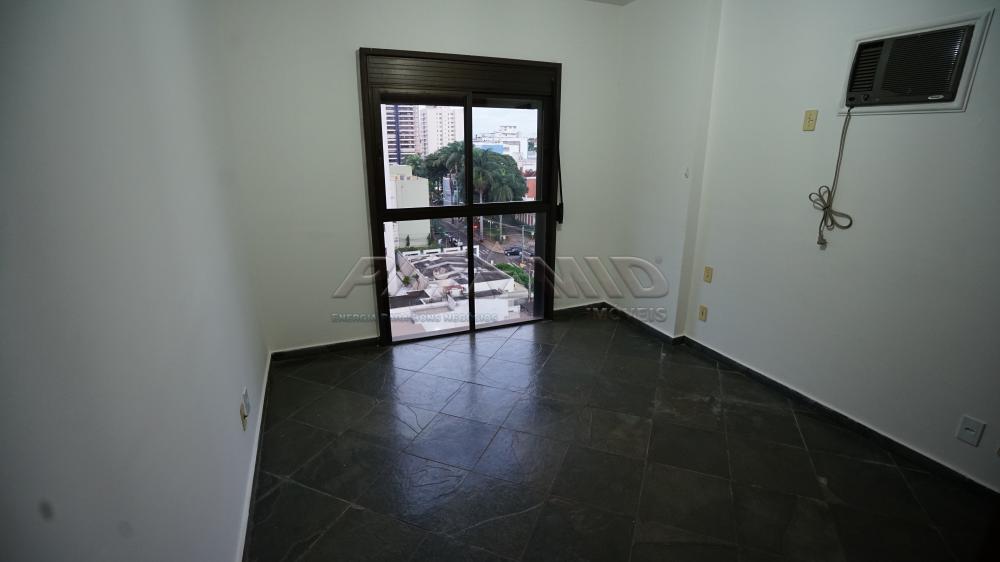 Alugar Apartamento / Padr&atilde;o em Ribeir&atilde;o Preto R$ 1.200,00 - Foto 4