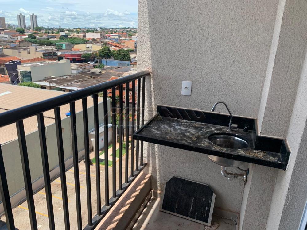 Alugar Apartamento / Padr&atilde;o em Ribeir&atilde;o Preto R$ 1.450,00 - Foto 3