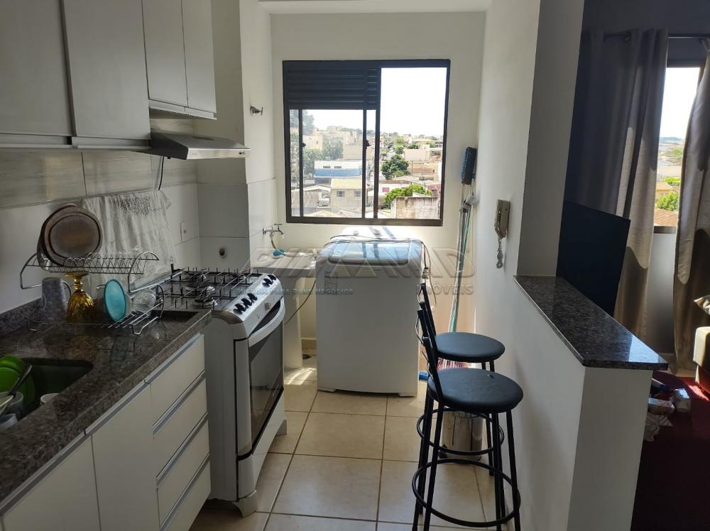 Alugar Apartamento / Padr&atilde;o em Ribeir&atilde;o Preto R$ 1.590,00 - Foto 4
