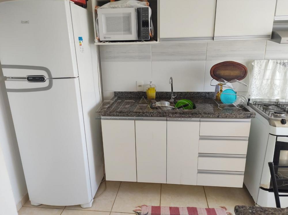 Alugar Apartamento / Padr&atilde;o em Ribeir&atilde;o Preto R$ 1.590,00 - Foto 5