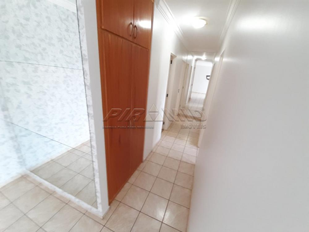 Alugar Apartamento / Padr&atilde;o em Ribeir&atilde;o Preto R$ 1.600,00 - Foto 4