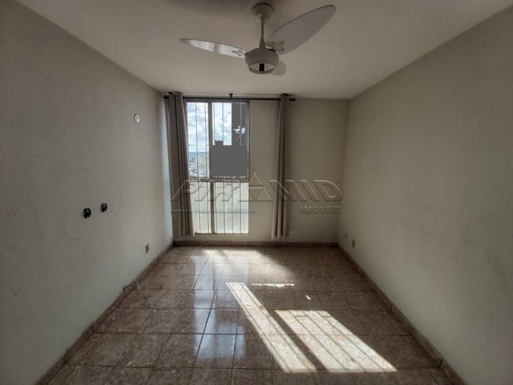 Alugar Apartamento / Padr&atilde;o em Ribeir&atilde;o Preto R$ 700,00 - Foto 1
