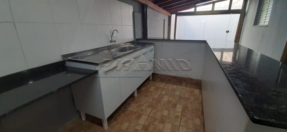 Alugar Apartamento / Padr&atilde;o em Ribeir&atilde;o Preto R$ 1.100,00 - Foto 19