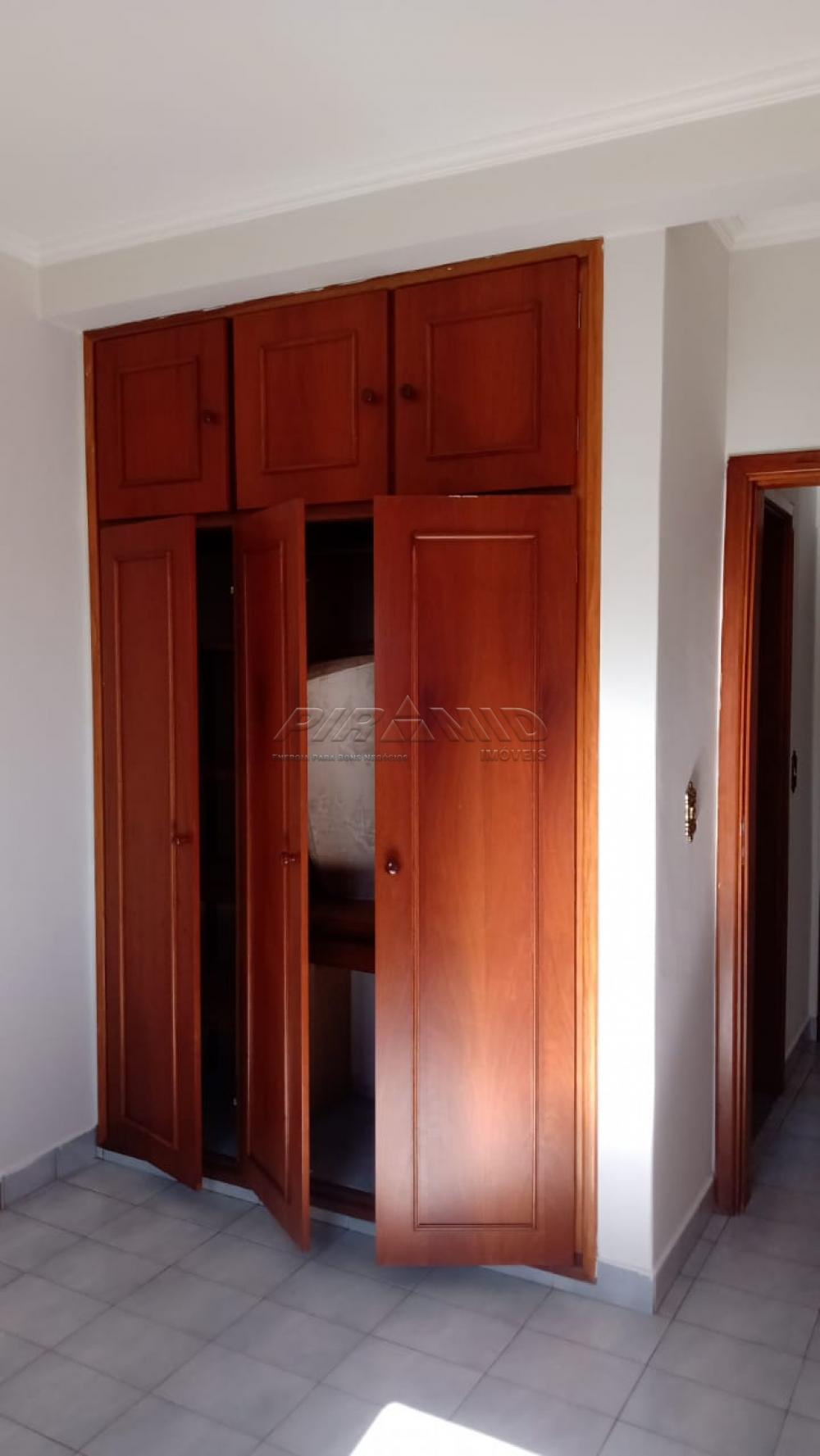 Alugar Apartamento / Padr&atilde;o em Ribeir&atilde;o Preto R$ 990,00 - Foto 8