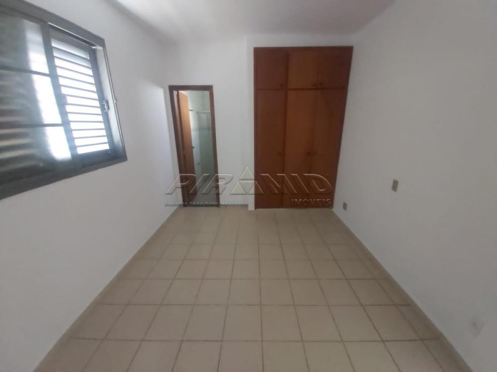Alugar Apartamento / Padr&atilde;o em Ribeir&atilde;o Preto R$ 800,00 - Foto 5