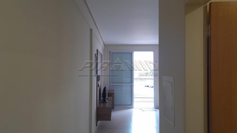 Alugar Apartamento / Padr&atilde;o em Ribeir&atilde;o Preto R$ 1.800,00 - Foto 1
