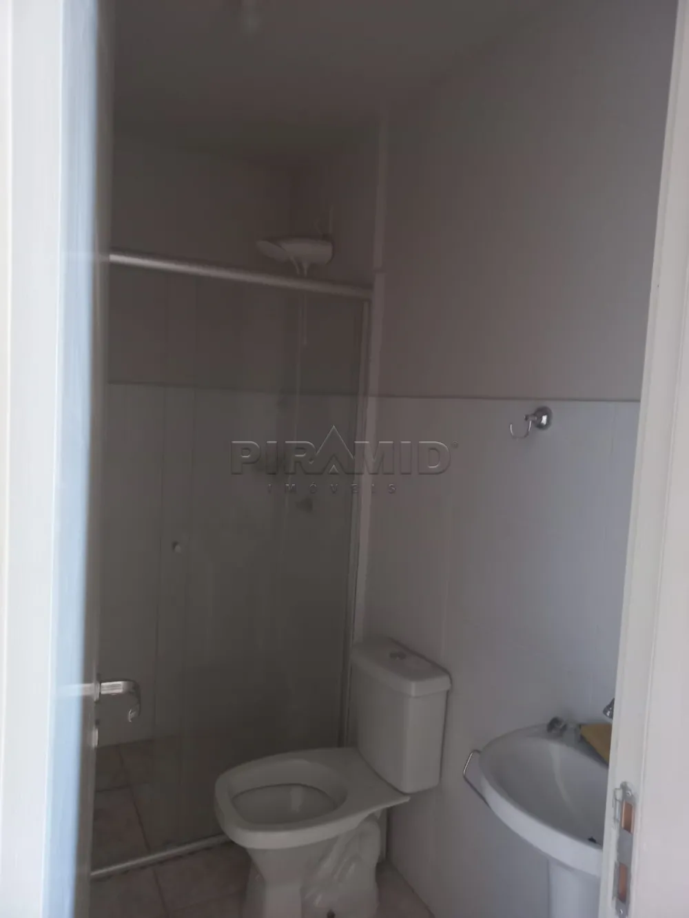 Alugar Apartamento / Padr&atilde;o em Ribeir&atilde;o Preto R$ 1.000,00 - Foto 4