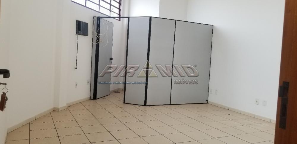 Alugar Comercial / Sala em Ribeir&atilde;o Preto R$ 1.050,00 - Foto 2