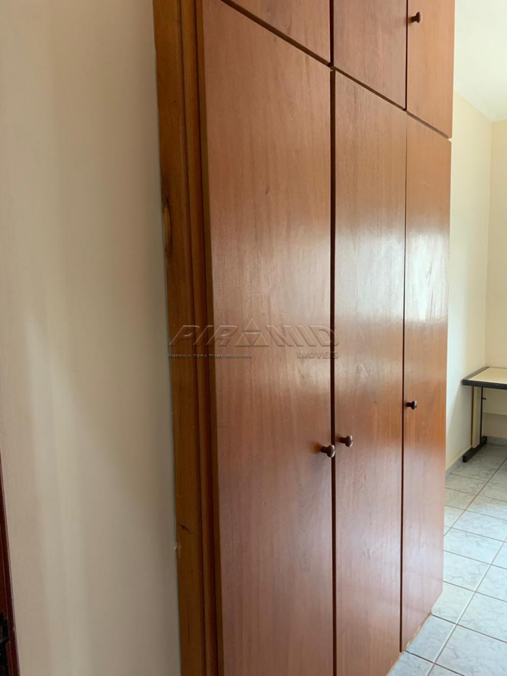 Alugar Apartamento / Padr&atilde;o em Ribeir&atilde;o Preto R$ 1.150,00 - Foto 8