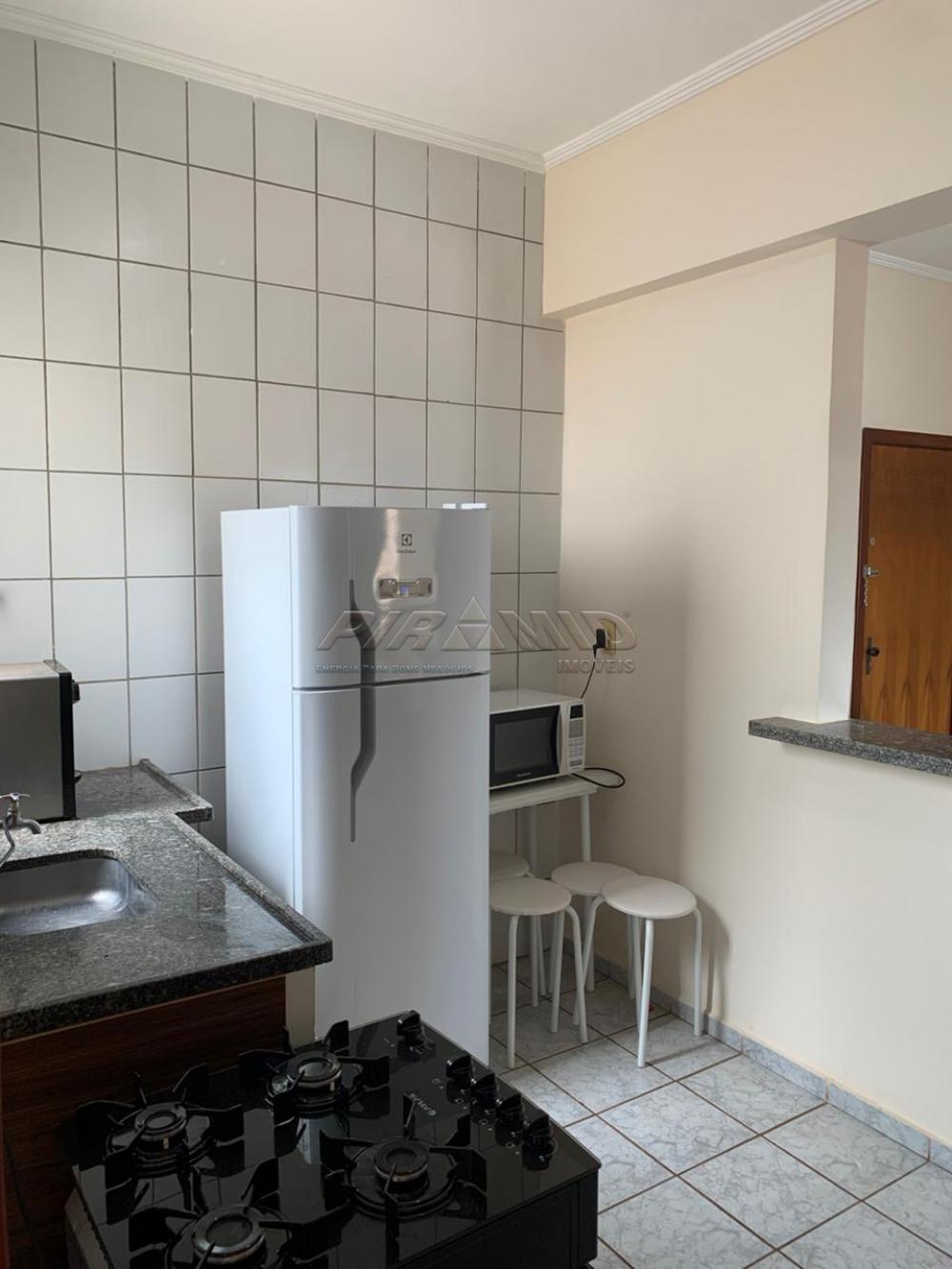 Alugar Apartamento / Padr&atilde;o em Ribeir&atilde;o Preto R$ 1.150,00 - Foto 18