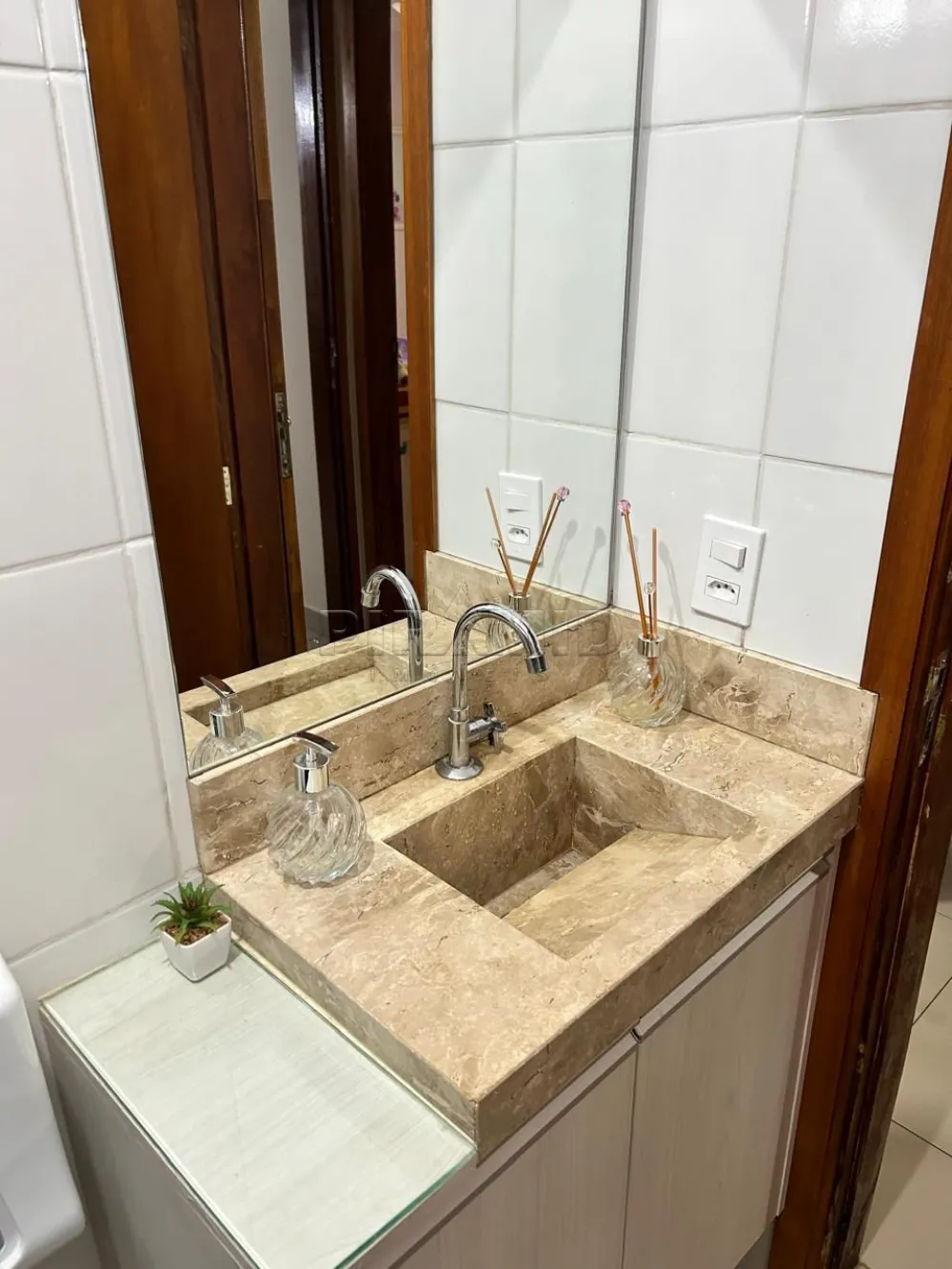Comprar Casa / Padr&atilde;o em Ribeir&atilde;o Preto R$ 465.000,00 - Foto 13