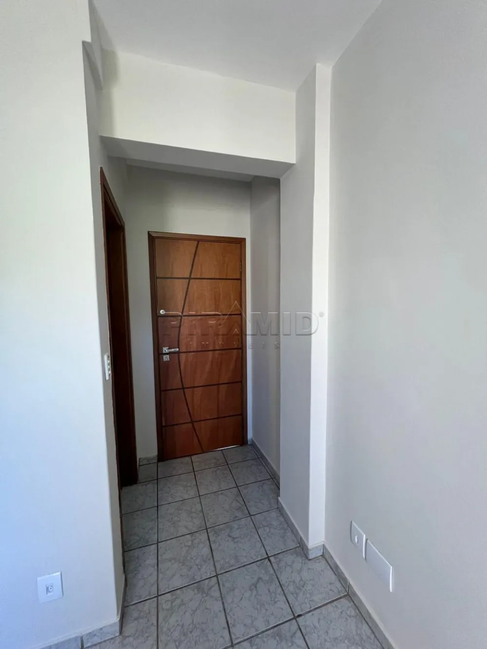 Alugar Apartamento / Padr&atilde;o em Ribeir&atilde;o Preto R$ 875,00 - Foto 3