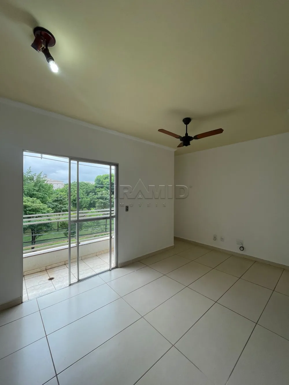 Alugar Apartamento / Padr&atilde;o em Ribeir&atilde;o Preto R$ 1.800,00 - Foto 2