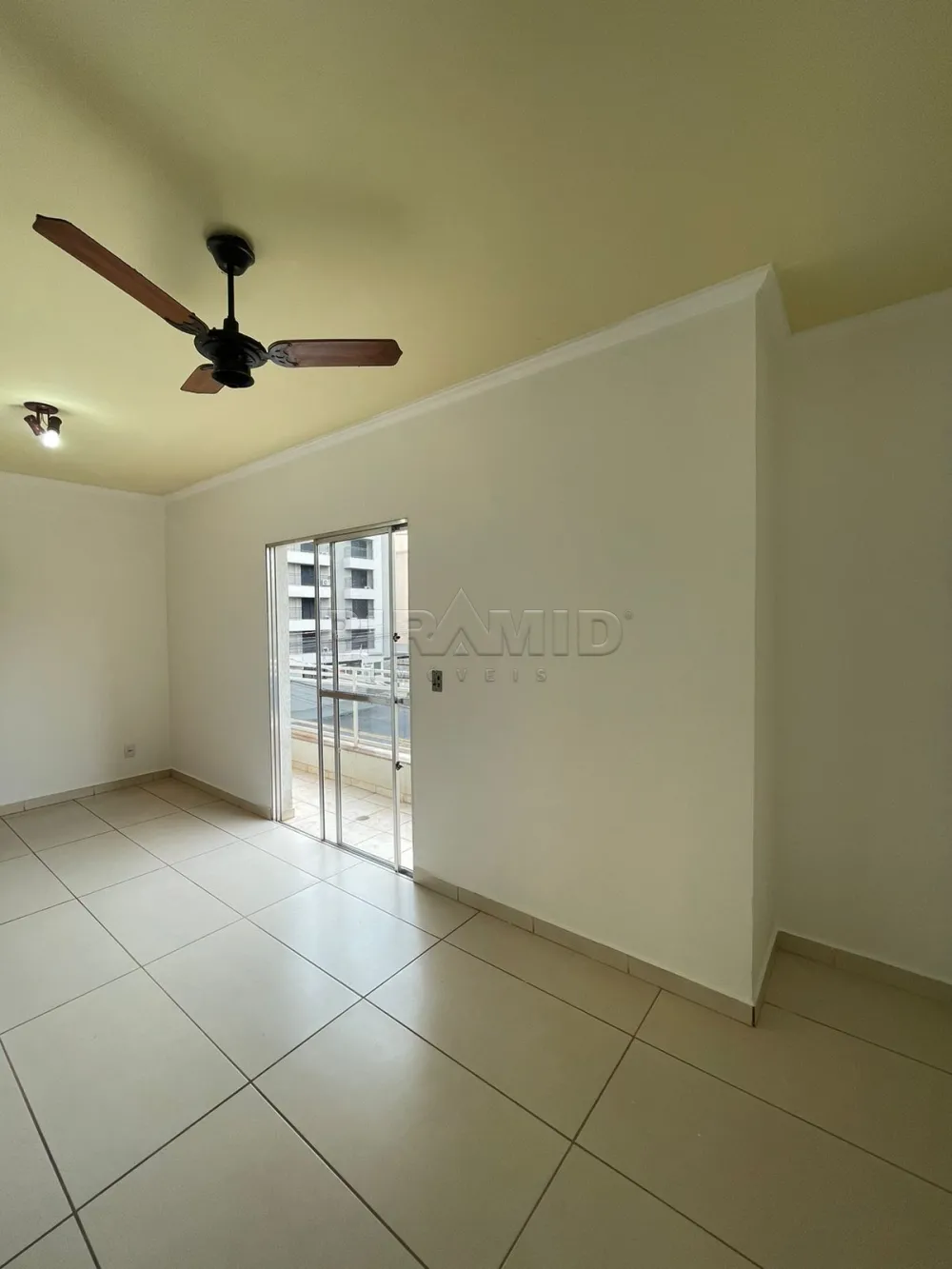 Alugar Apartamento / Padr&atilde;o em Ribeir&atilde;o Preto R$ 1.800,00 - Foto 4