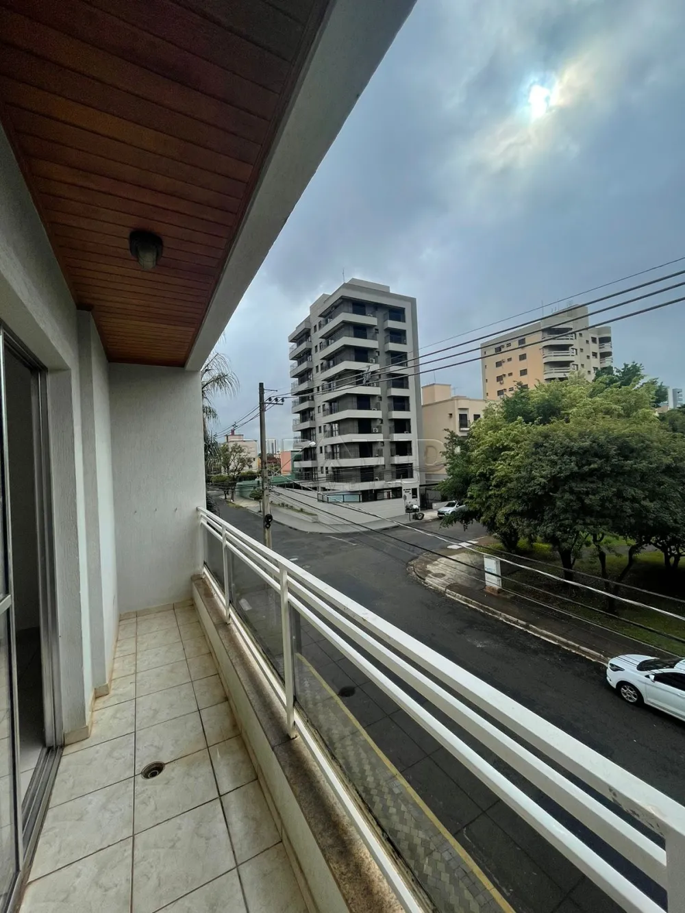 Alugar Apartamento / Padr&atilde;o em Ribeir&atilde;o Preto R$ 1.800,00 - Foto 5