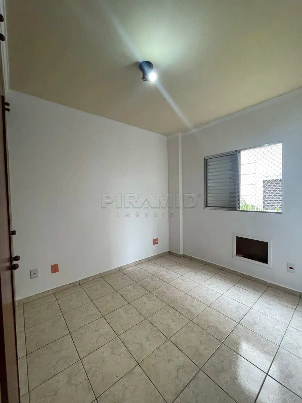Alugar Apartamento / Padr&atilde;o em Ribeir&atilde;o Preto R$ 1.800,00 - Foto 13