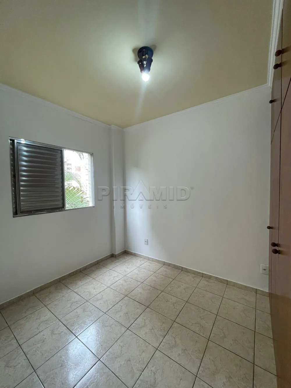 Alugar Apartamento / Padr&atilde;o em Ribeir&atilde;o Preto R$ 1.800,00 - Foto 19