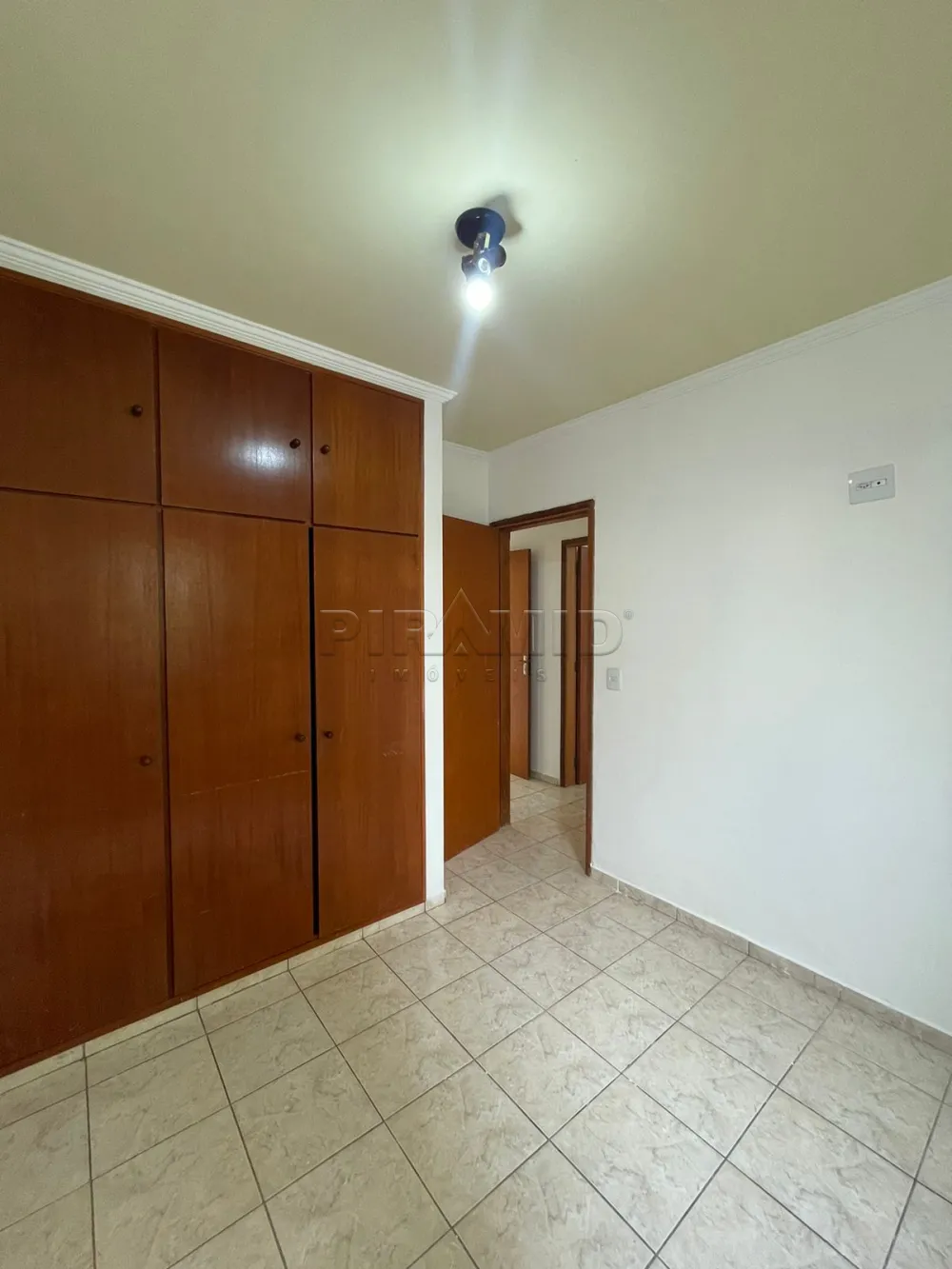 Alugar Apartamento / Padr&atilde;o em Ribeir&atilde;o Preto R$ 1.800,00 - Foto 21