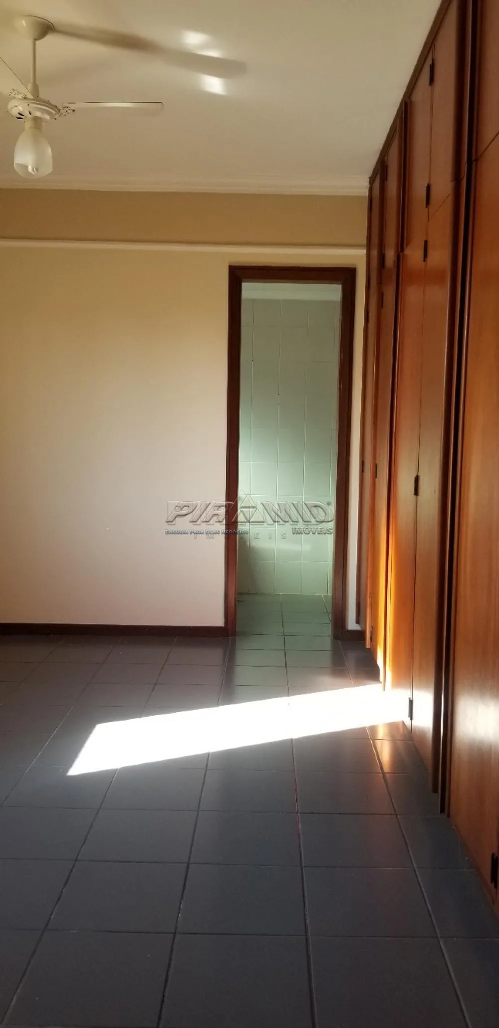 Alugar Apartamento / Padr&atilde;o em Ribeir&atilde;o Preto R$ 1.600,00 - Foto 11