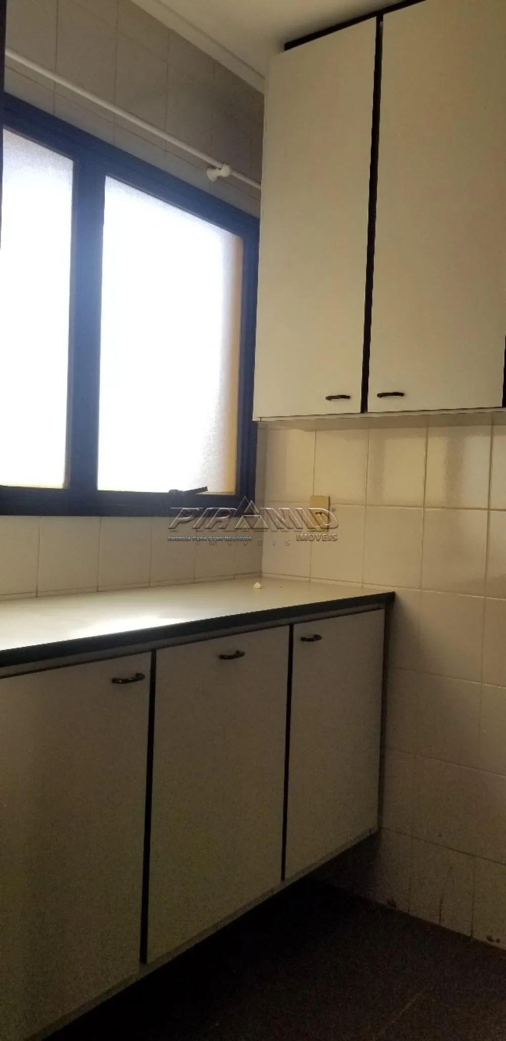 Alugar Apartamento / Padr&atilde;o em Ribeir&atilde;o Preto R$ 1.600,00 - Foto 17