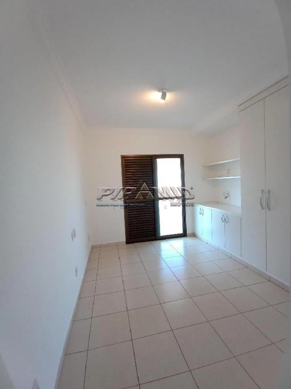 Alugar Apartamento / Padr&atilde;o em Ribeir&atilde;o Preto R$ 1.800,00 - Foto 11