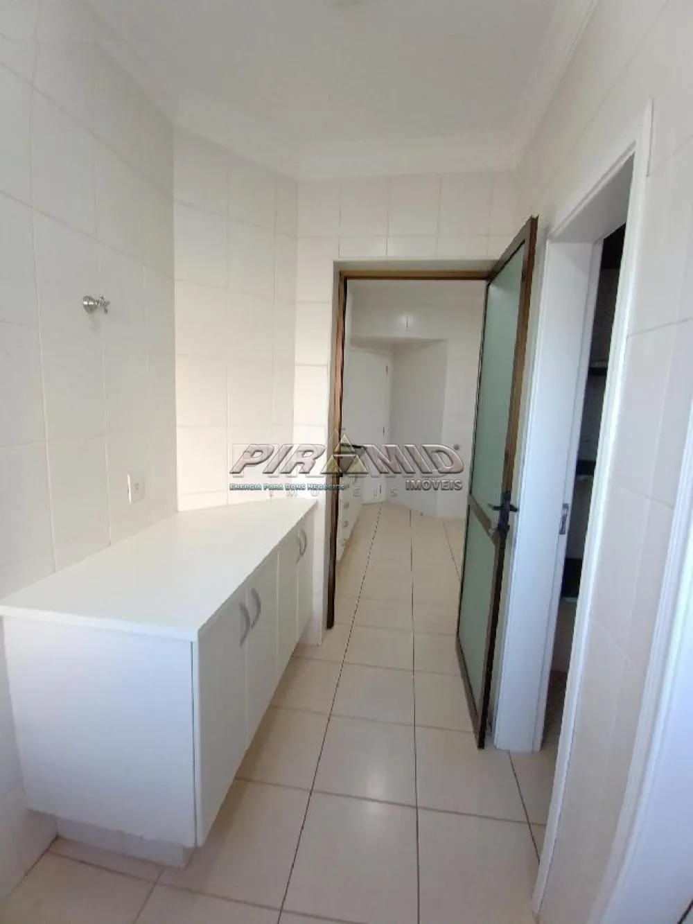 Alugar Apartamento / Padr&atilde;o em Ribeir&atilde;o Preto R$ 1.800,00 - Foto 22
