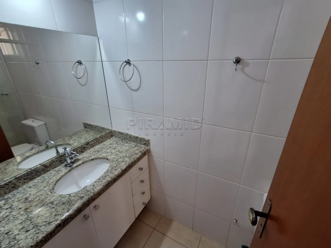 Alugar Apartamento / Padr&atilde;o em Ribeir&atilde;o Preto R$ 2.950,00 - Foto 14