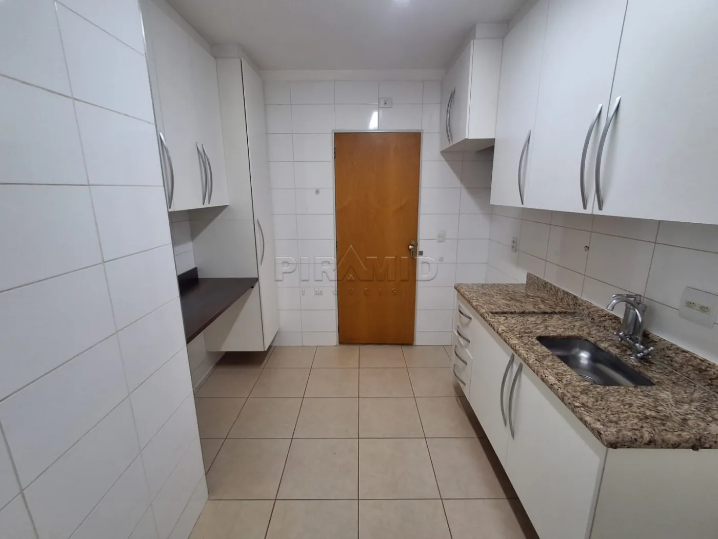 Alugar Apartamento / Padr&atilde;o em Ribeir&atilde;o Preto R$ 2.400,00 - Foto 12