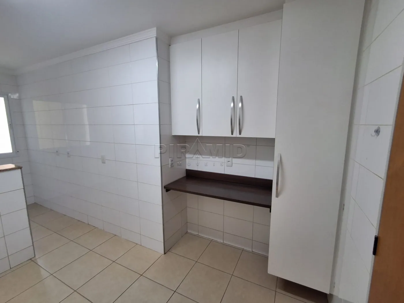 Alugar Apartamento / Padr&atilde;o em Ribeir&atilde;o Preto R$ 2.400,00 - Foto 14