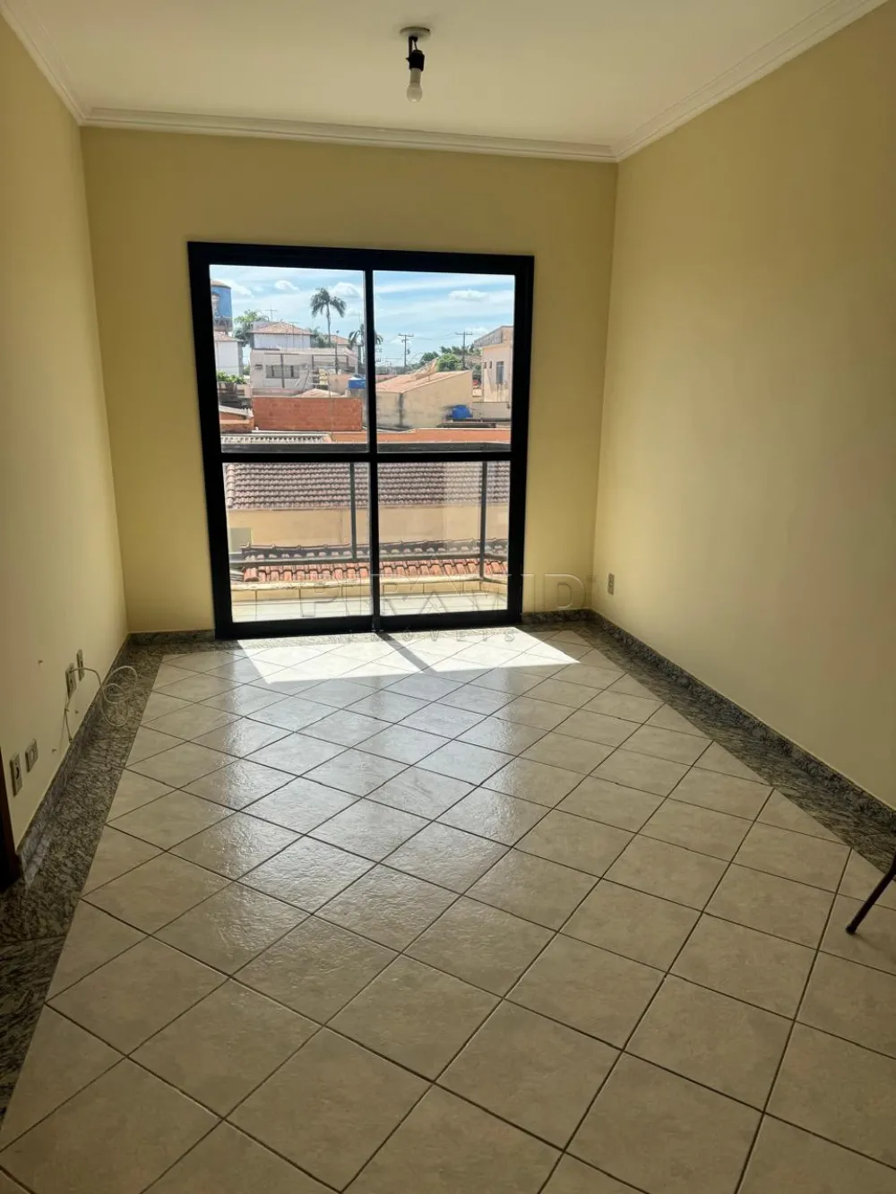 Alugar Apartamento / Padr&atilde;o em Ribeir&atilde;o Preto R$ 1.300,00 - Foto 1