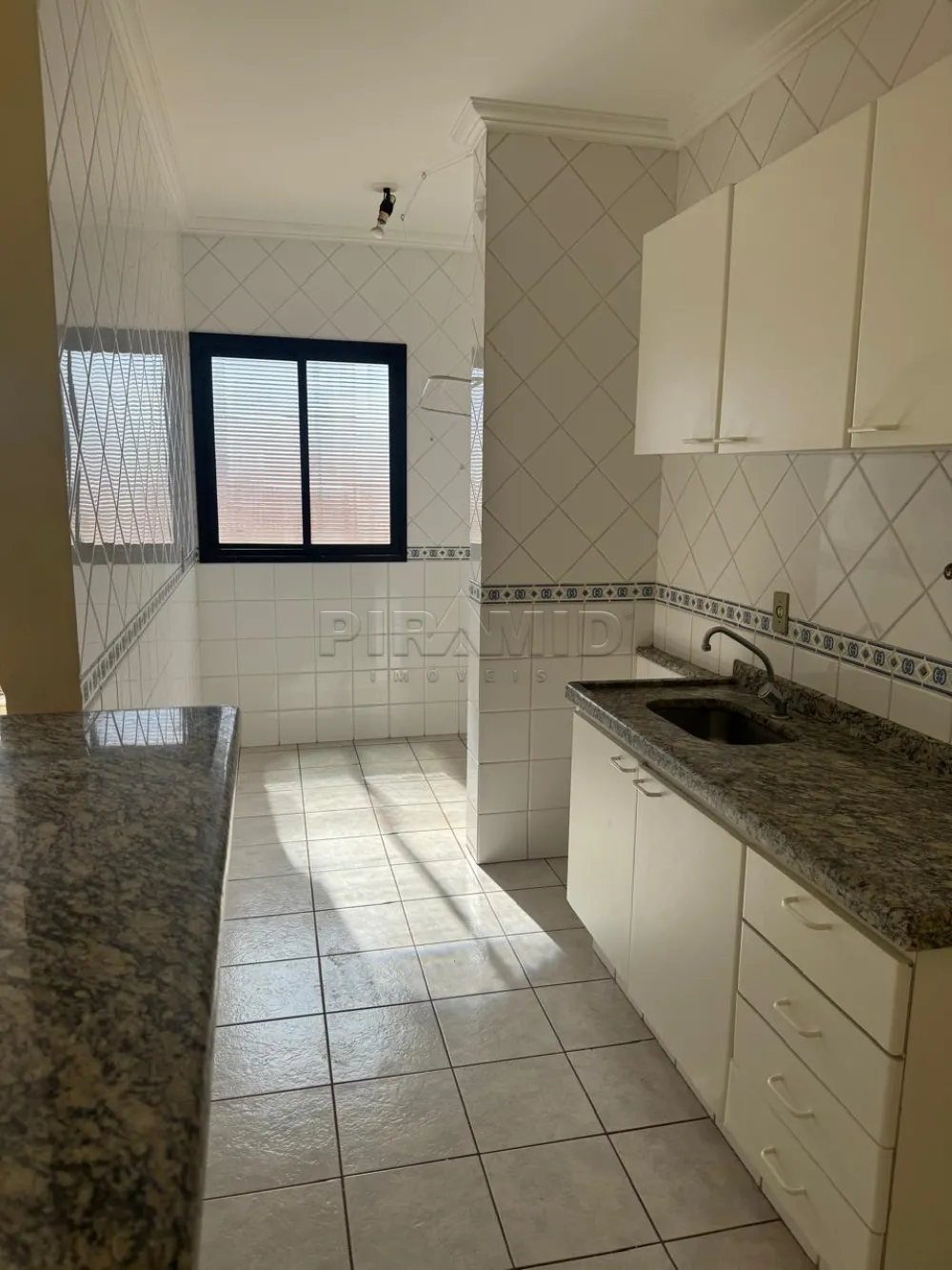 Alugar Apartamento / Padr&atilde;o em Ribeir&atilde;o Preto R$ 1.300,00 - Foto 7