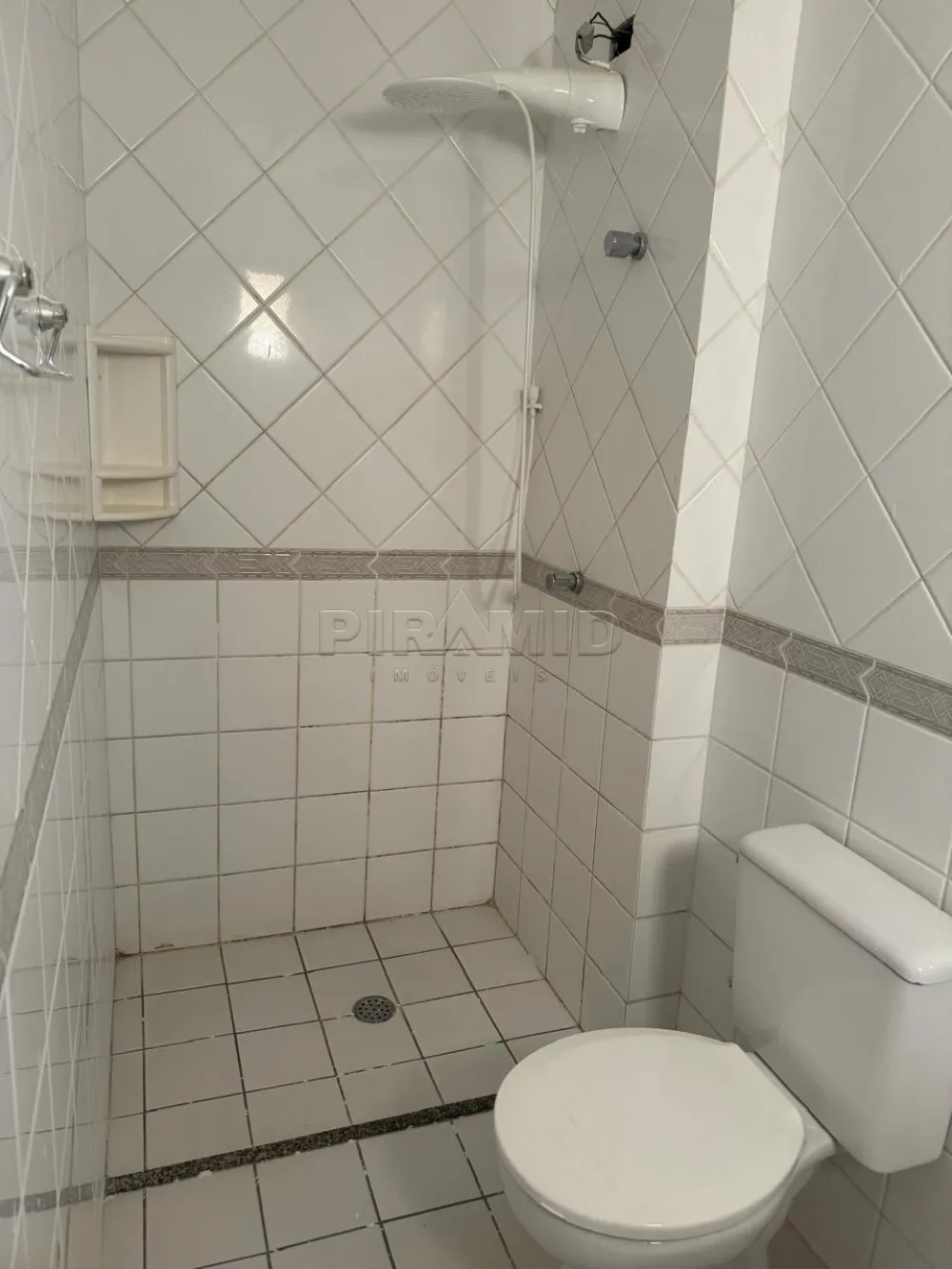 Alugar Apartamento / Padr&atilde;o em Ribeir&atilde;o Preto R$ 1.300,00 - Foto 13