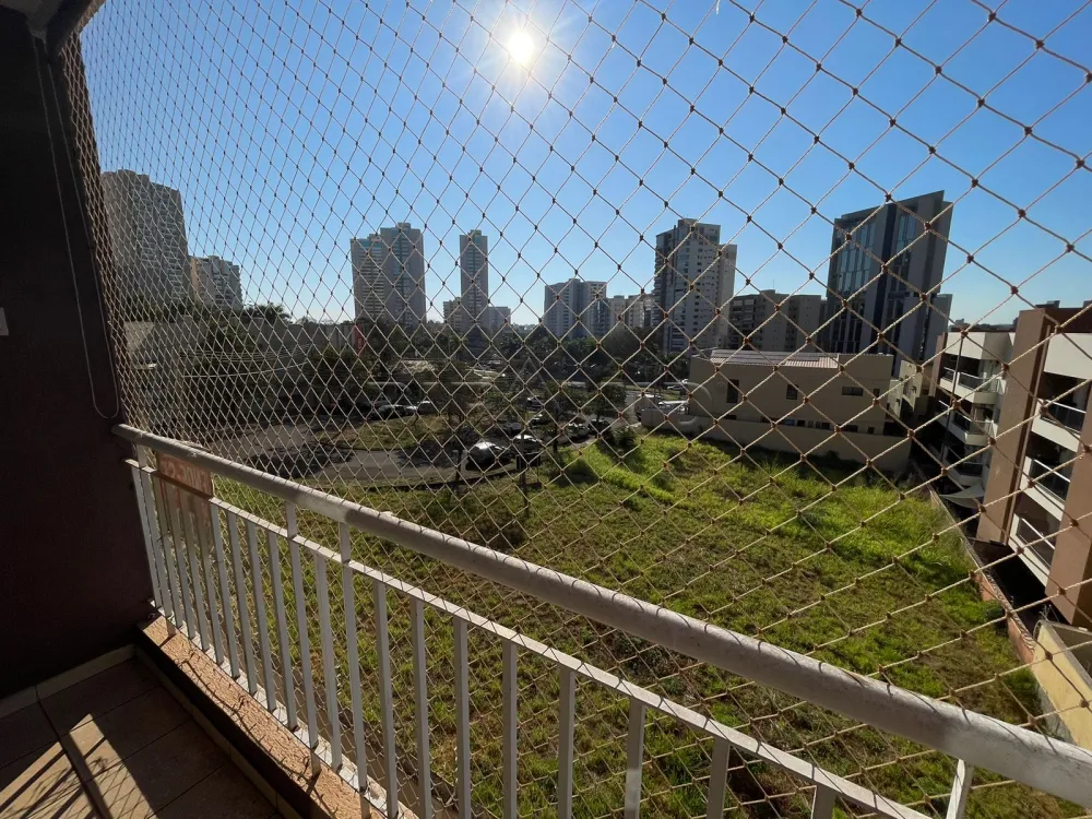 Alugar Apartamento / Padr&atilde;o em Ribeir&atilde;o Preto R$ 1.700,00 - Foto 5