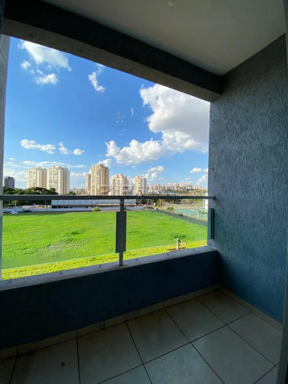 Alugar Apartamento / Padr&atilde;o em Ribeir&atilde;o Preto R$ 1.700,00 - Foto 2