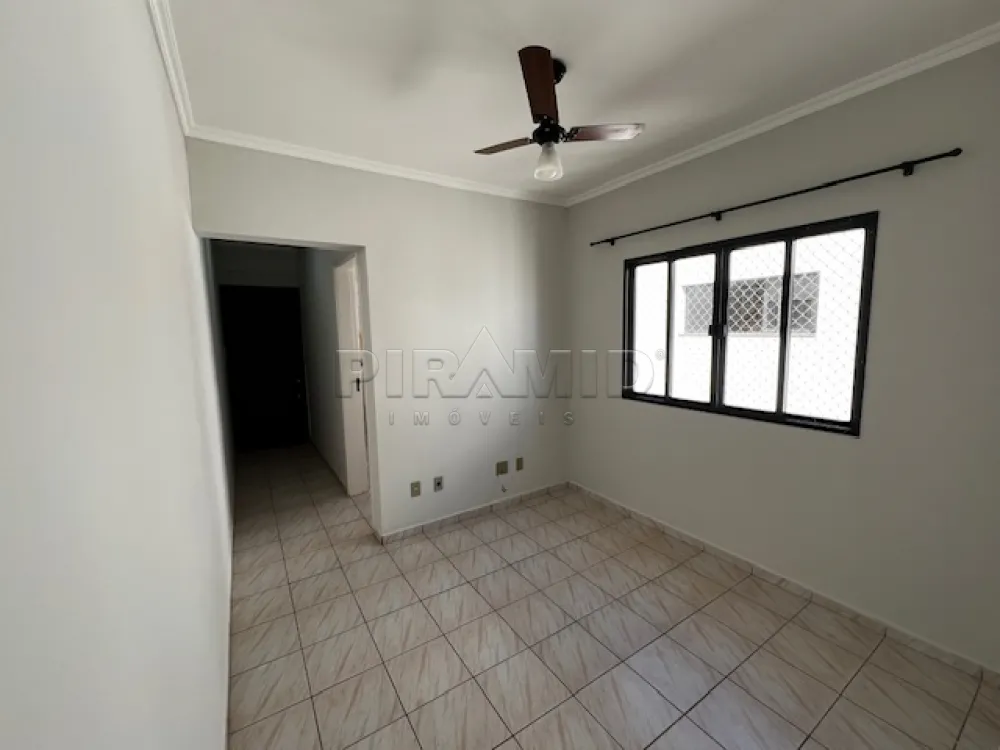 Alugar Apartamento / Padr&atilde;o em Ribeir&atilde;o Preto R$ 1.150,00 - Foto 1