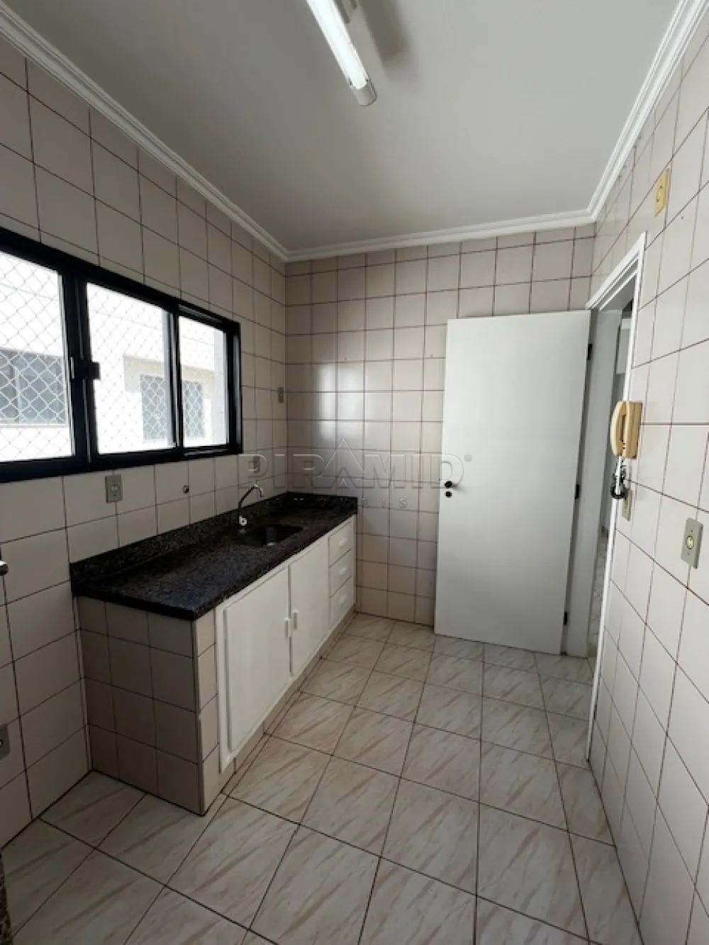 Alugar Apartamento / Padr&atilde;o em Ribeir&atilde;o Preto R$ 1.150,00 - Foto 10
