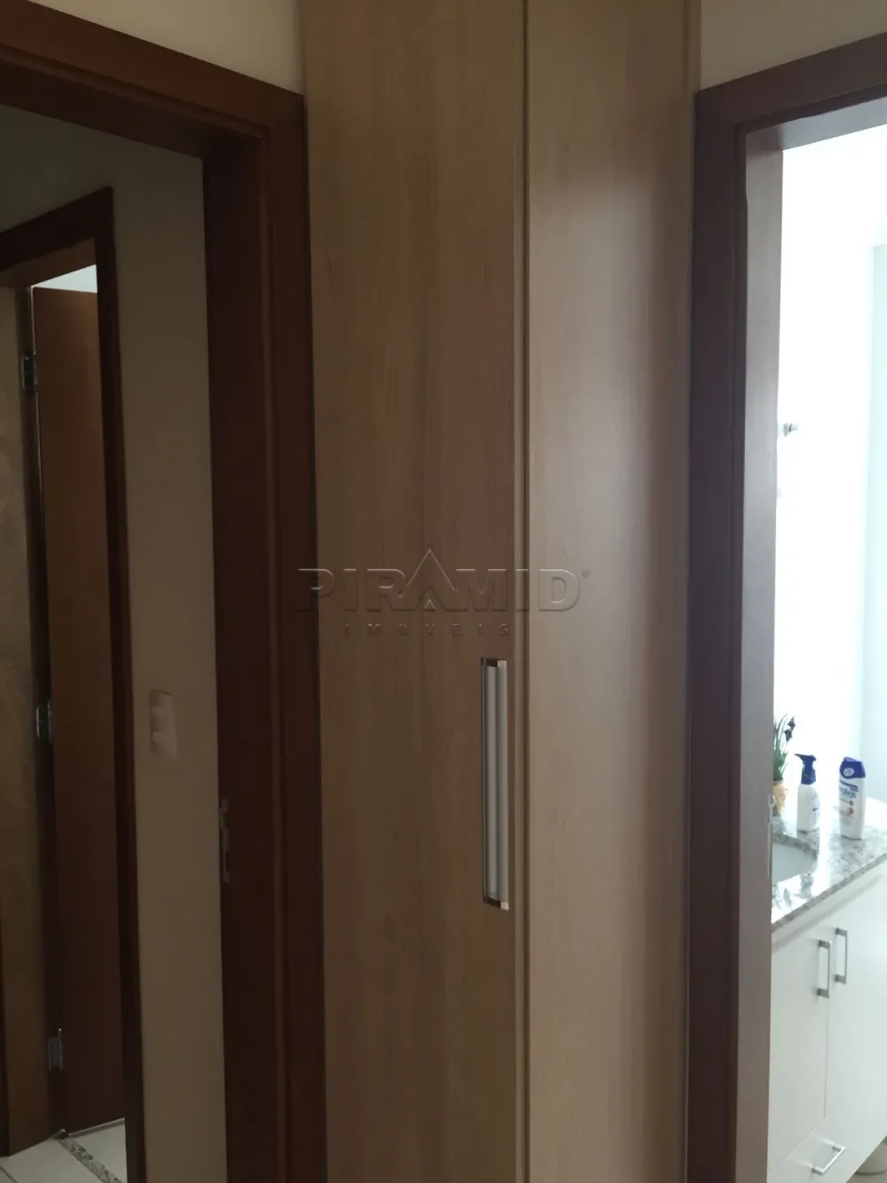 Alugar Apartamento / Padr&atilde;o em Ribeir&atilde;o Preto R$ 1.100,00 - Foto 13