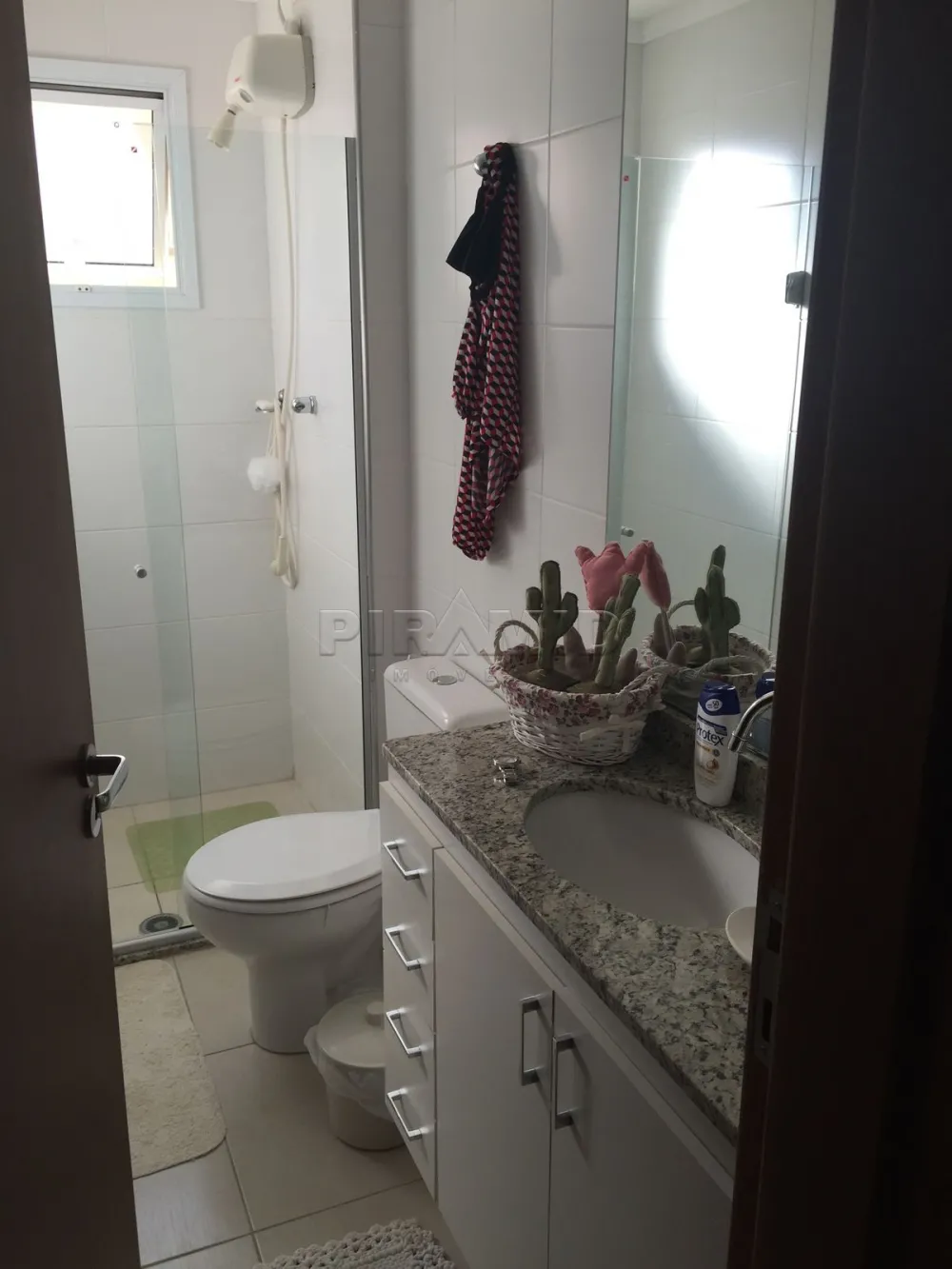 Alugar Apartamento / Padr&atilde;o em Ribeir&atilde;o Preto R$ 1.100,00 - Foto 14