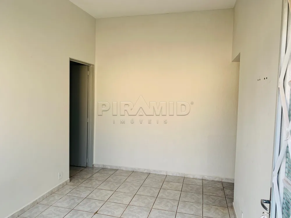 Alugar Casa / Padr&atilde;o em Ribeir&atilde;o Preto R$ 800,00 - Foto 1