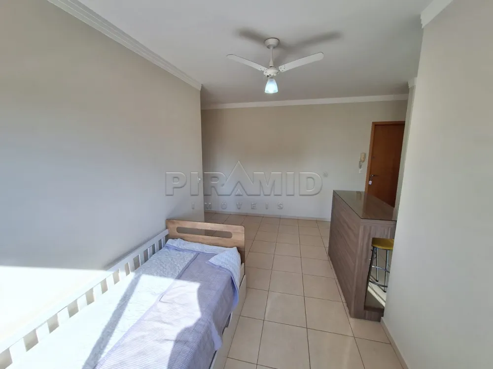 Alugar Apartamento / Padr&atilde;o em Ribeir&atilde;o Preto R$ 1.300,00 - Foto 2
