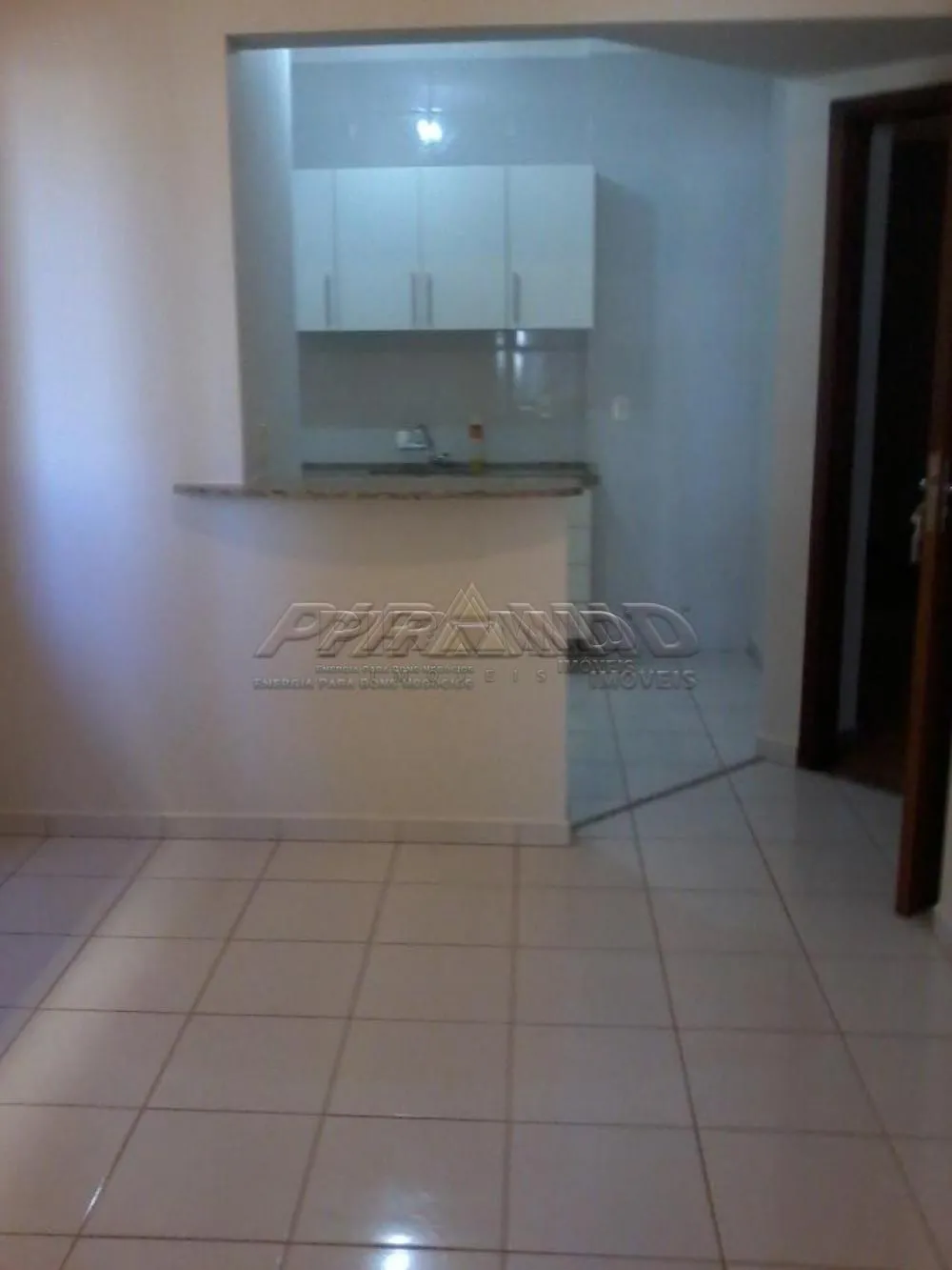 Alugar Apartamento / Padr&atilde;o em Ribeir&atilde;o Preto R$ 1.100,00 - Foto 1