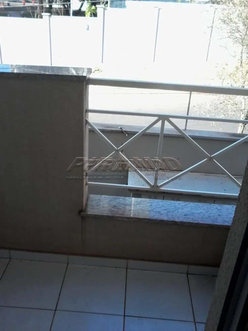 Alugar Apartamento / Padr&atilde;o em Ribeir&atilde;o Preto R$ 1.100,00 - Foto 2