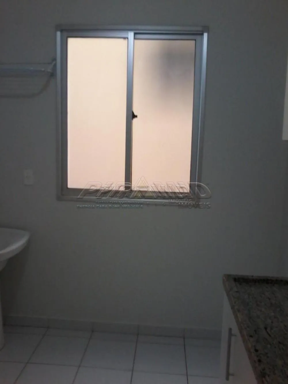 Alugar Apartamento / Padr&atilde;o em Ribeir&atilde;o Preto R$ 1.100,00 - Foto 4