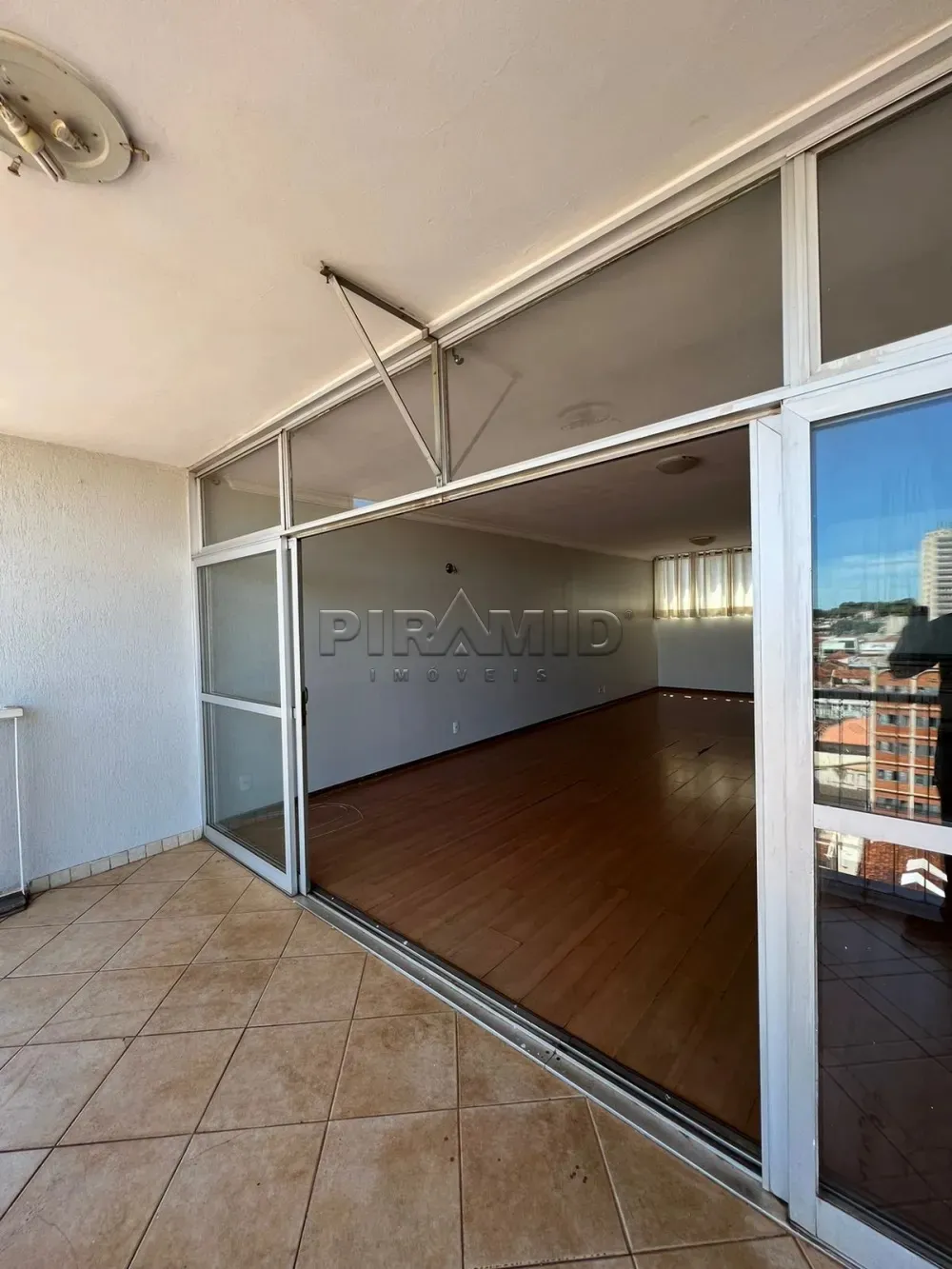 Alugar Apartamento / Padr&atilde;o em Ribeir&atilde;o Preto R$ 1.700,00 - Foto 4