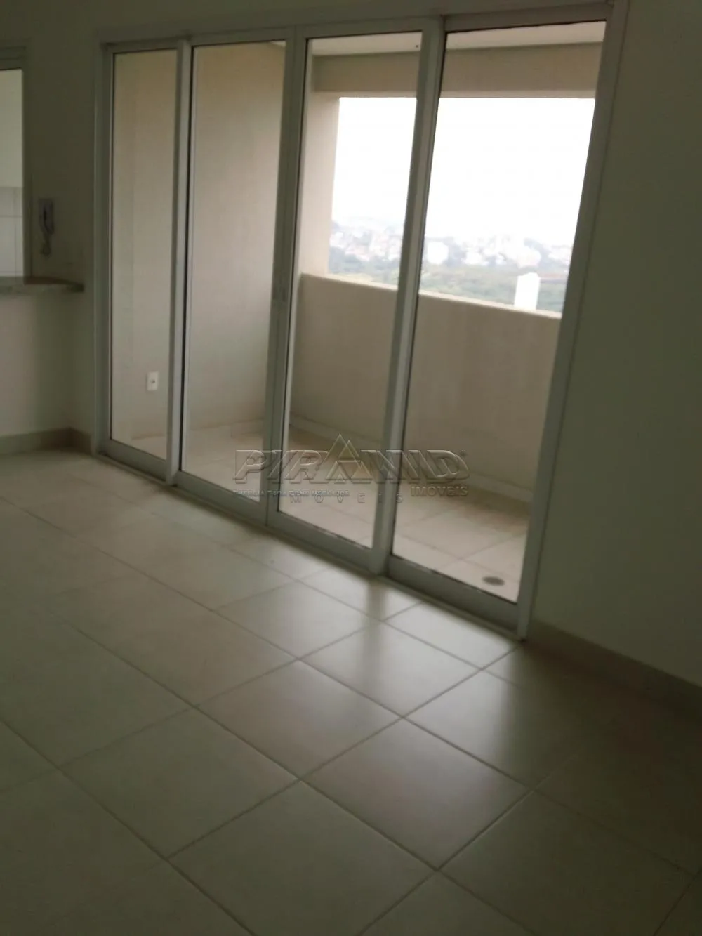 Alugar Apartamento / Padr&atilde;o em Ribeir&atilde;o Preto R$ 1.350,00 - Foto 2