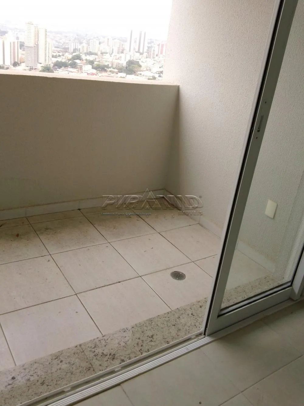 Alugar Apartamento / Padr&atilde;o em Ribeir&atilde;o Preto R$ 1.350,00 - Foto 3