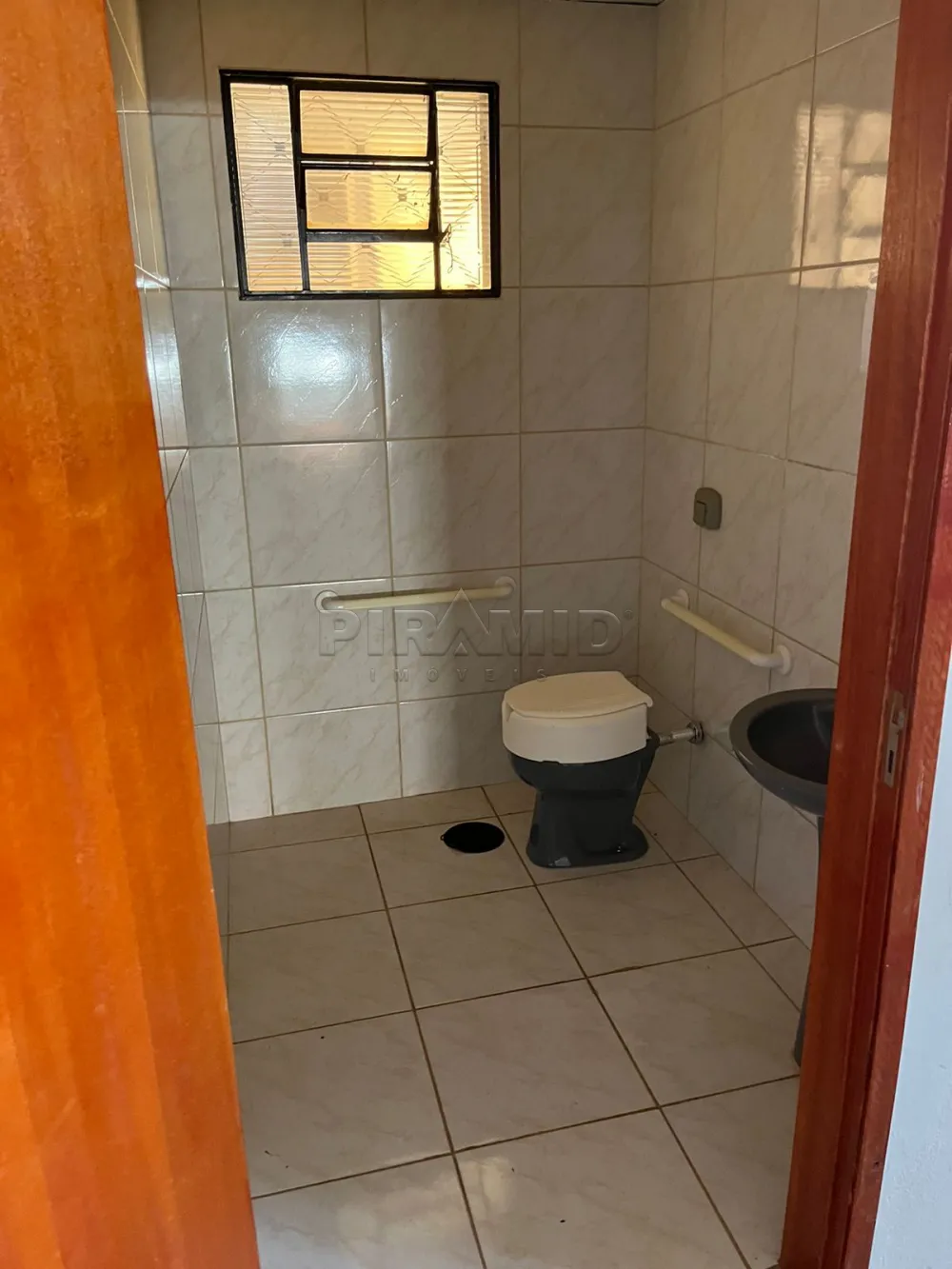 Alugar Comercial / Sal&atilde;o em Ribeir&atilde;o Preto R$ 3.500,00 - Foto 2