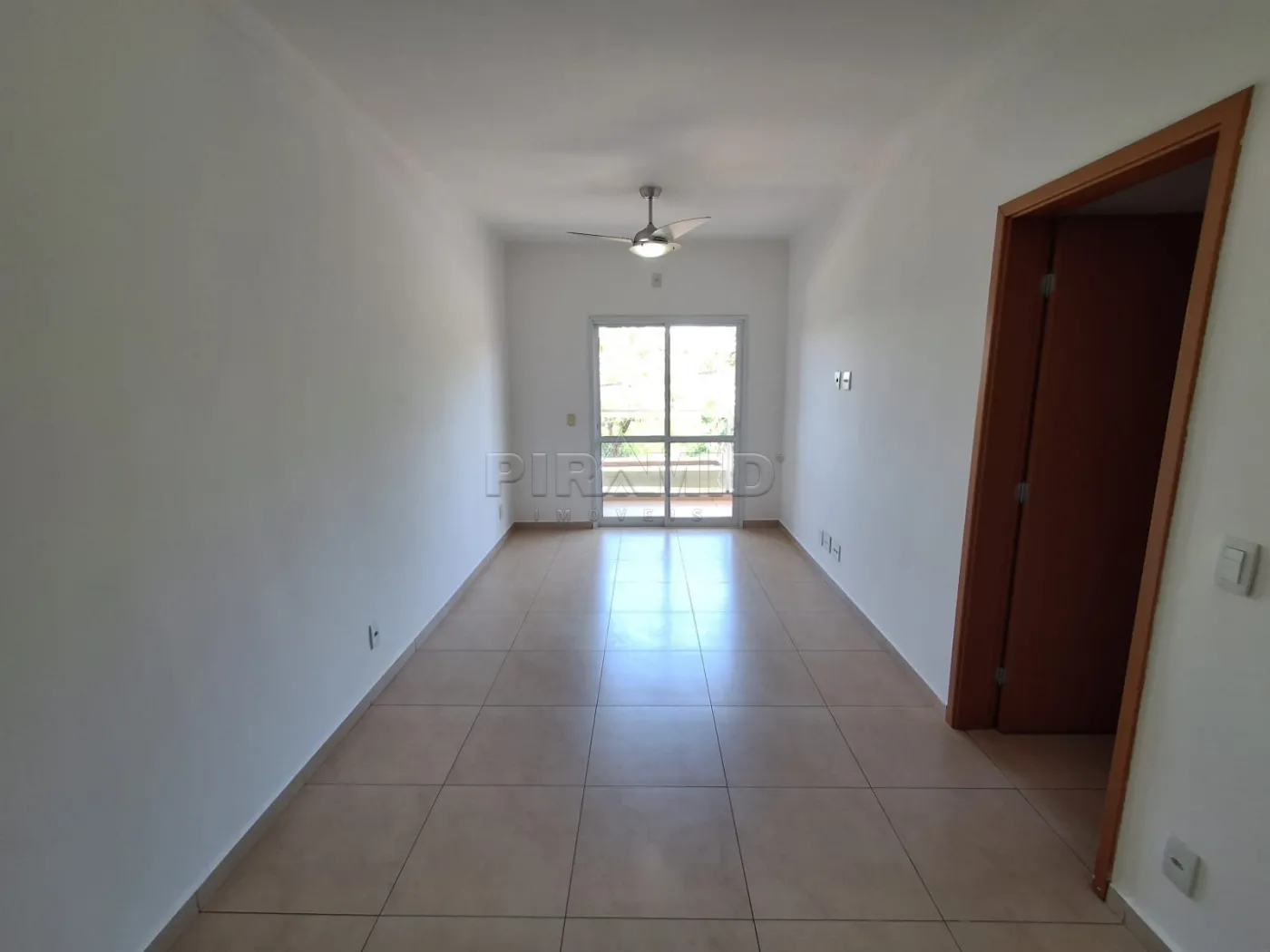 Alugar Apartamento / Padr&atilde;o em Bonfim Paulista R$ 1.700,00 - Foto 1